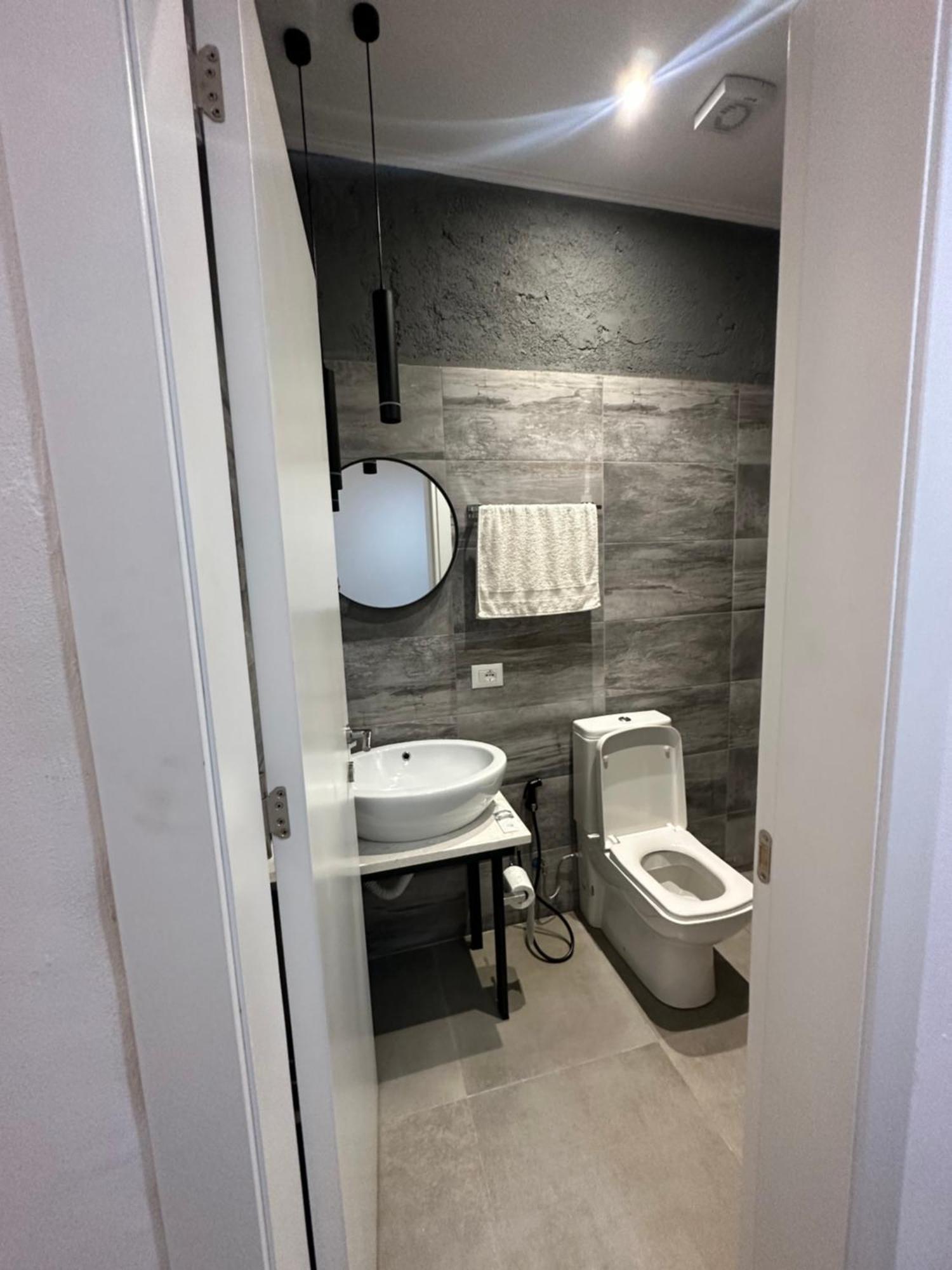 Central Comfort Suites Tirana Zewnętrze zdjęcie
