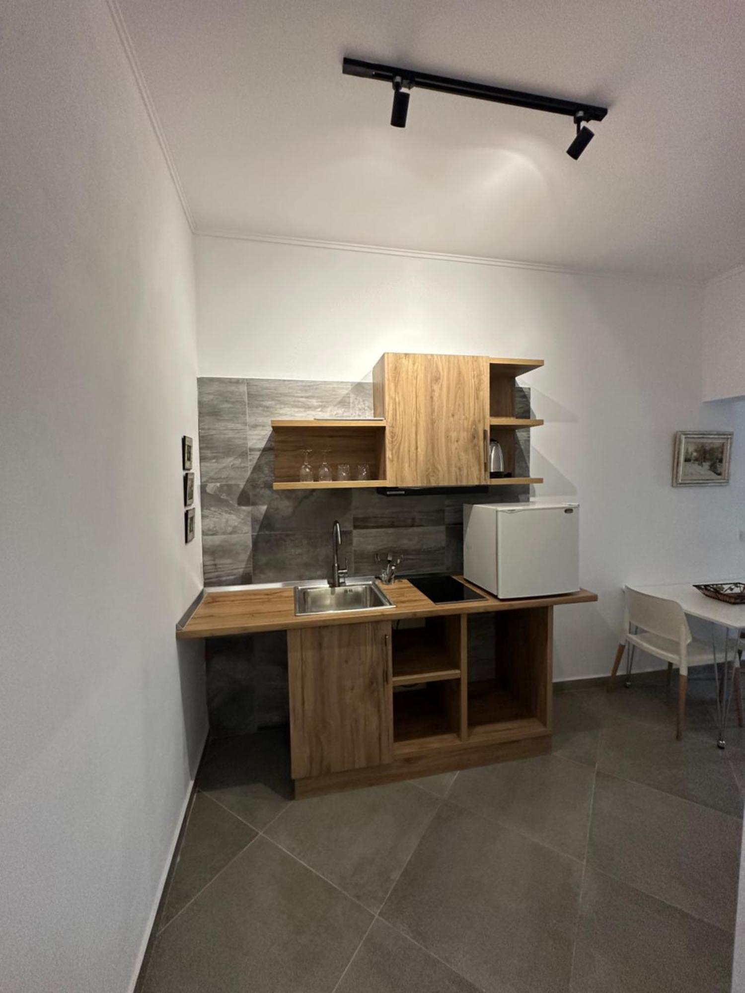 Central Comfort Suites Tirana Zewnętrze zdjęcie