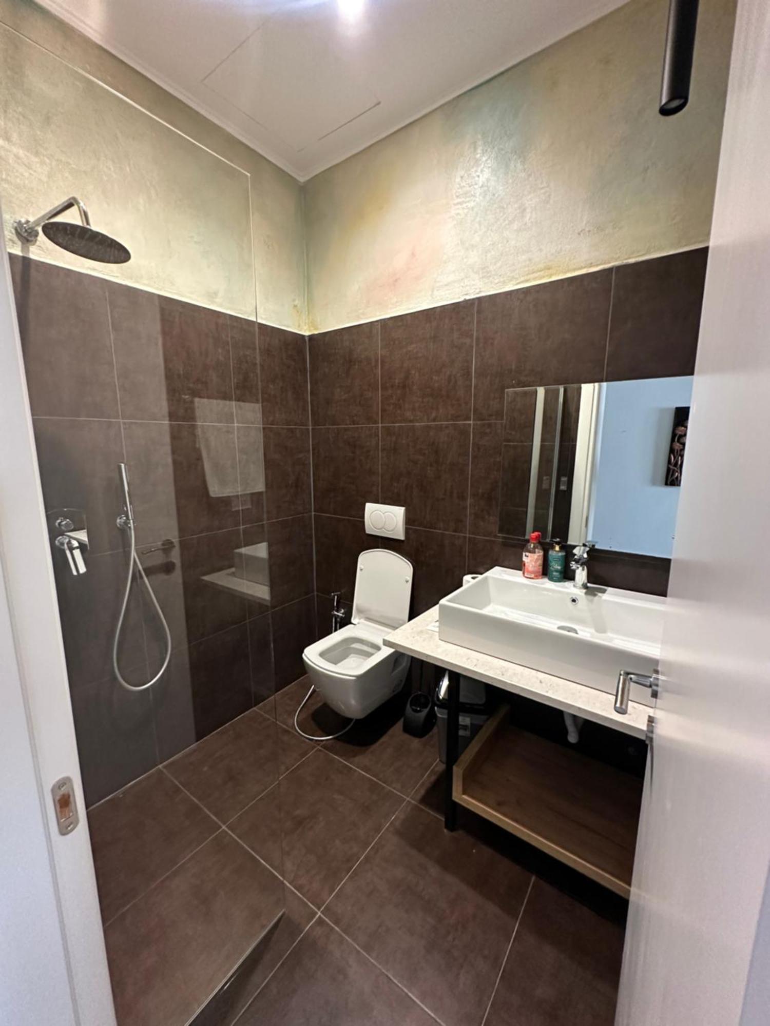 Central Comfort Suites Tirana Zewnętrze zdjęcie