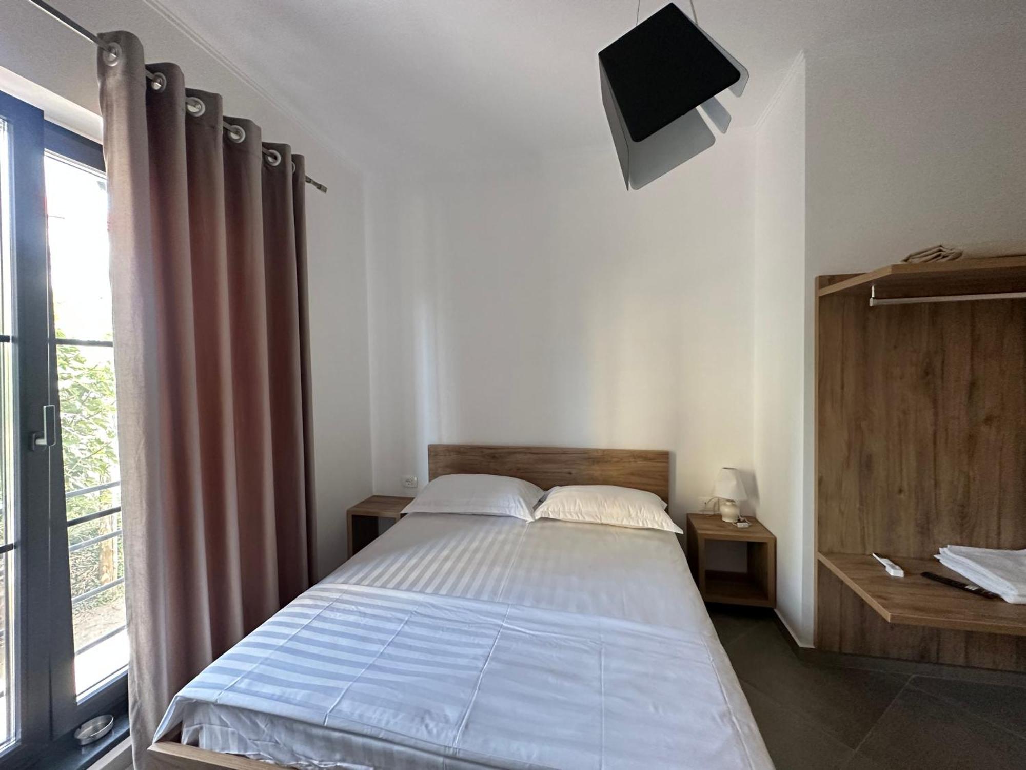 Central Comfort Suites Tirana Zewnętrze zdjęcie