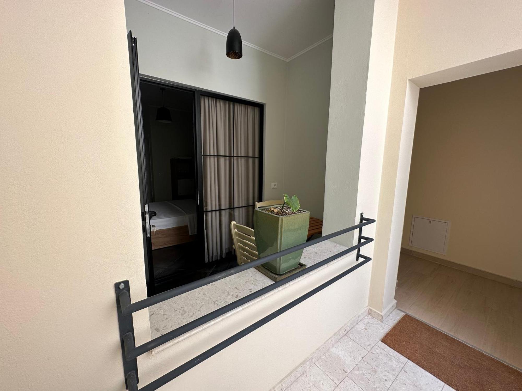 Central Comfort Suites Tirana Zewnętrze zdjęcie