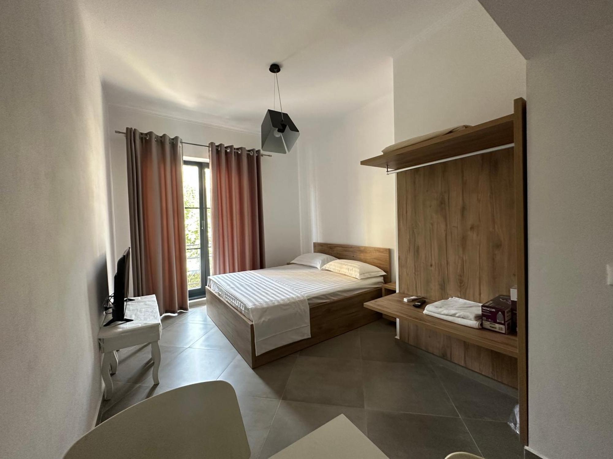 Central Comfort Suites Tirana Zewnętrze zdjęcie