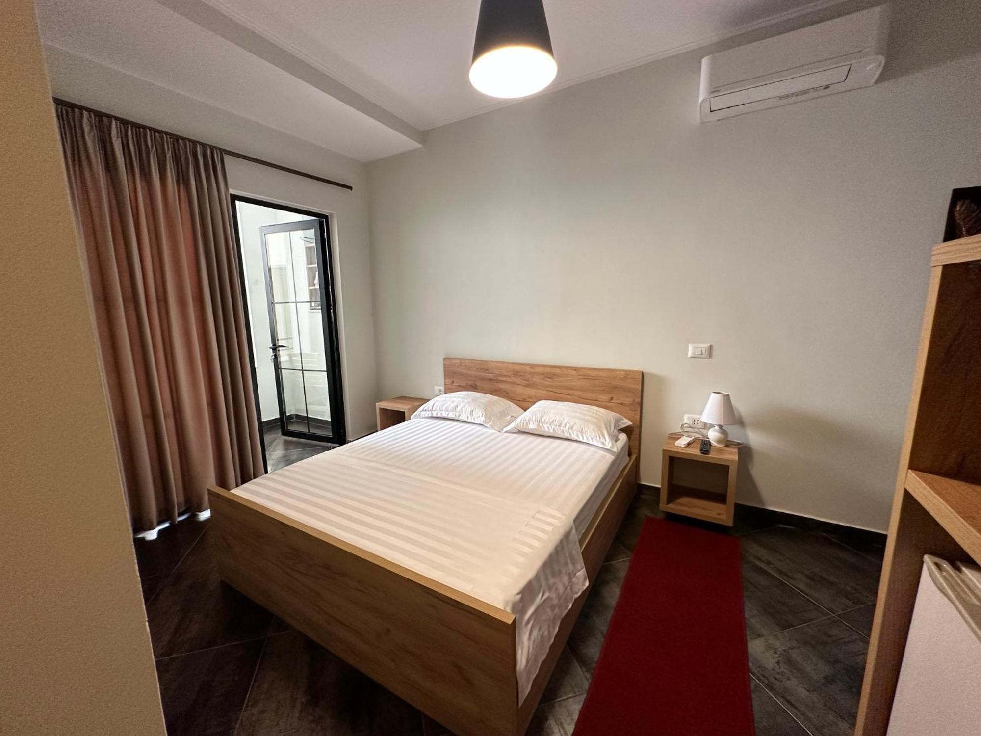 Central Comfort Suites Tirana Zewnętrze zdjęcie