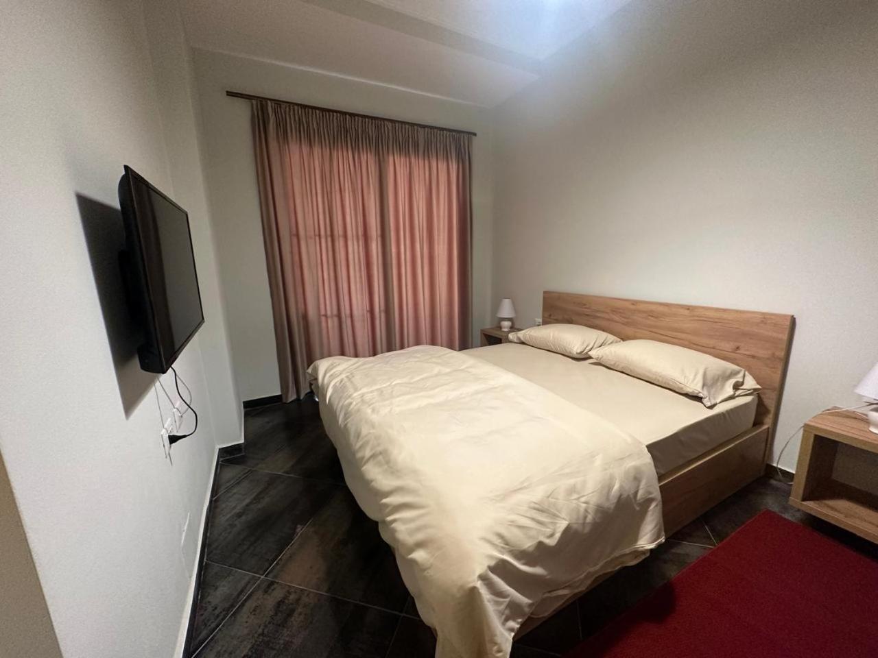 Central Comfort Suites Tirana Zewnętrze zdjęcie