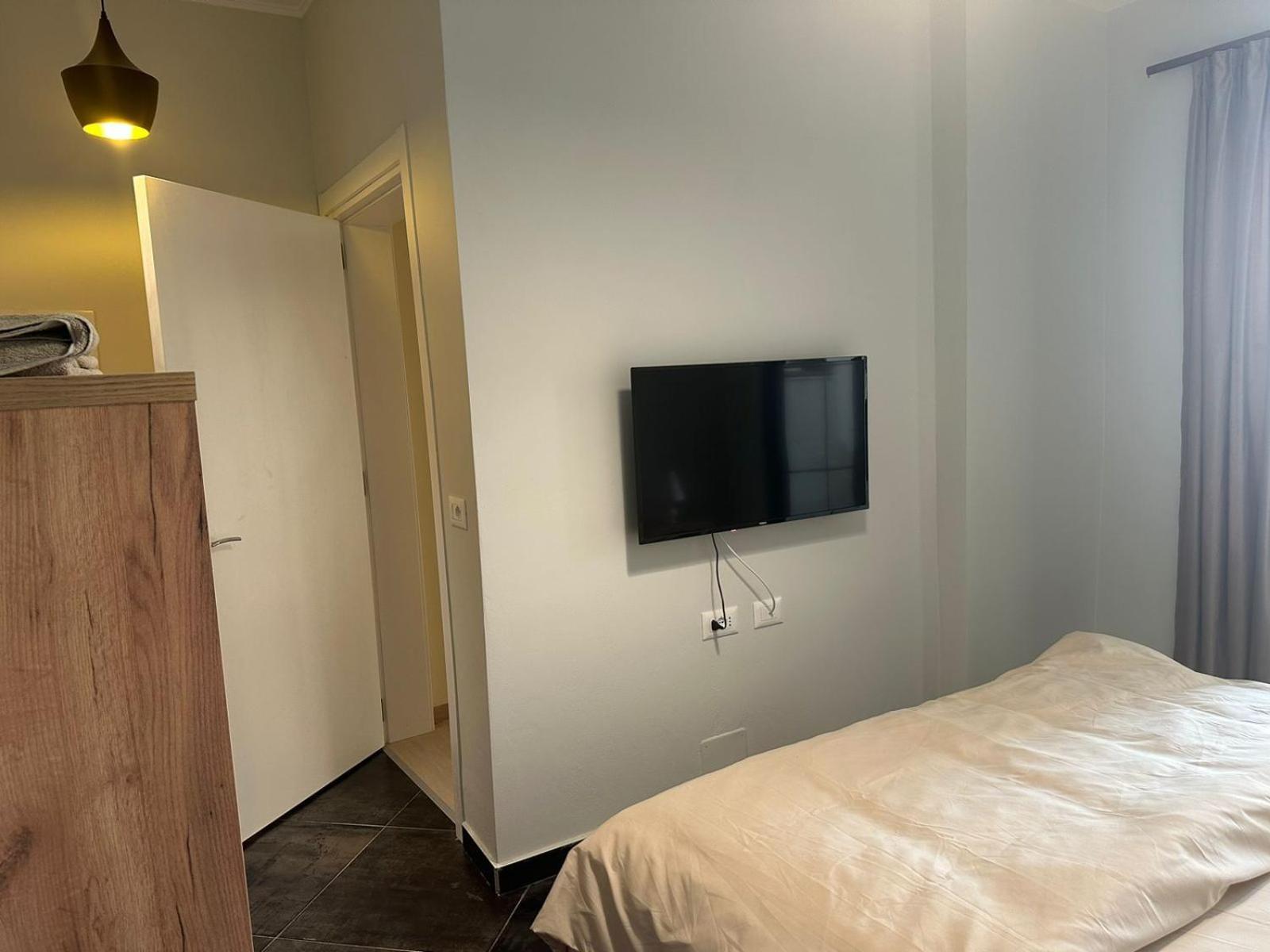 Central Comfort Suites Tirana Zewnętrze zdjęcie
