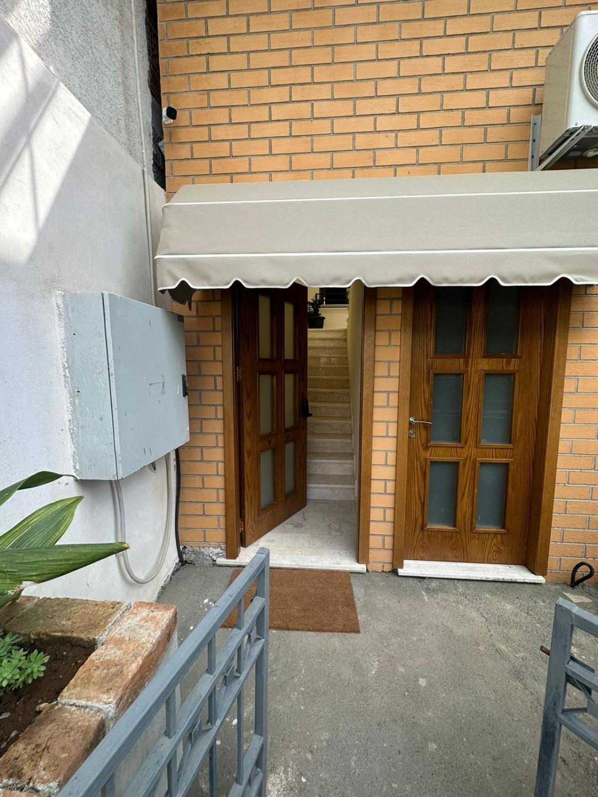 Central Comfort Suites Tirana Zewnętrze zdjęcie